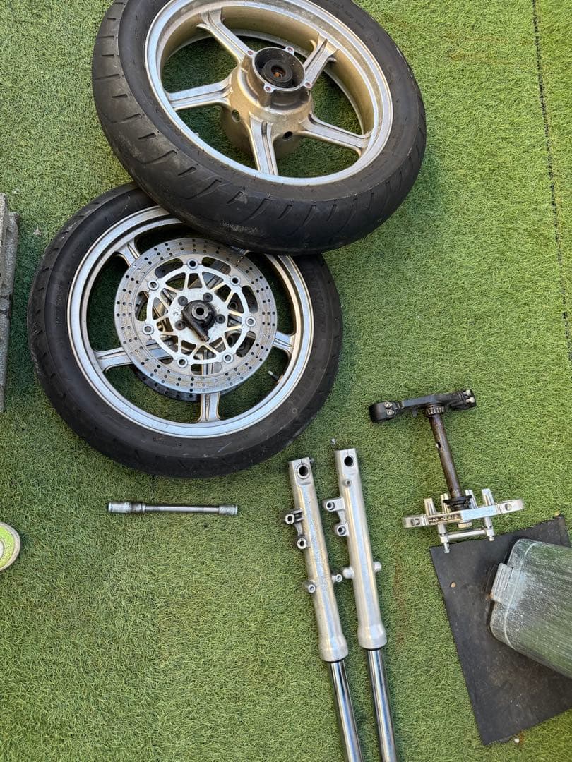 実働車外し ゼファー400 C6足廻り一式