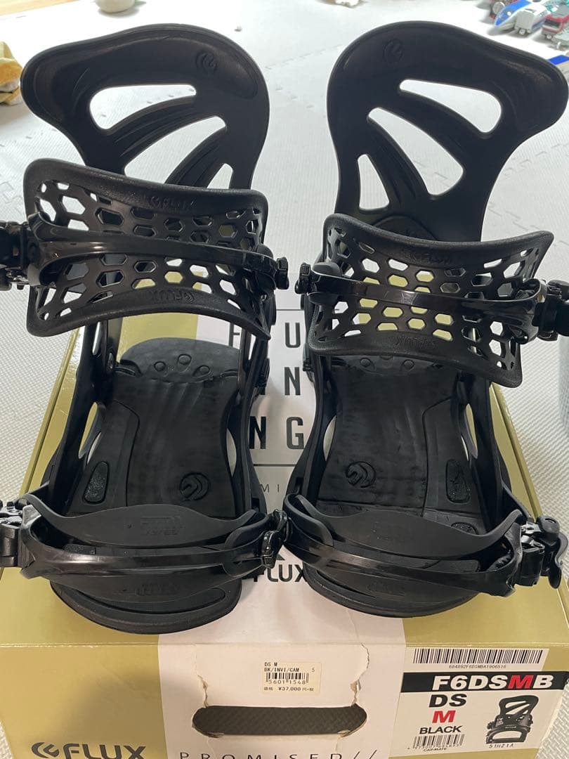 FLUX フラックス　DS BLACK M ビンディング FLUXビンディング DS-LTD | Mサイズ - TRIAL SurfFamily