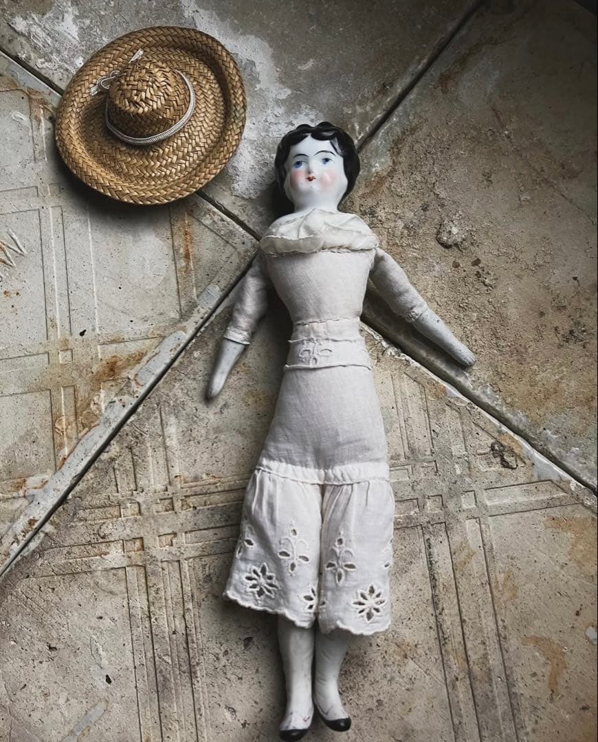 限定価格！チャイナヘッドドール 農家の花嫁 麦わら帽子 アンティーク