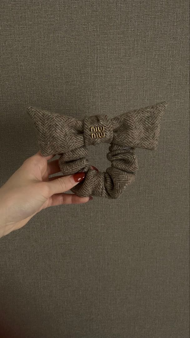 新品【未使用】miumiu シュシュ　ヘアアクセ