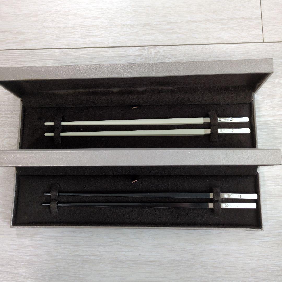 Christofle ステンレススチール箸2本セット　クリストフル　白黒未使用品