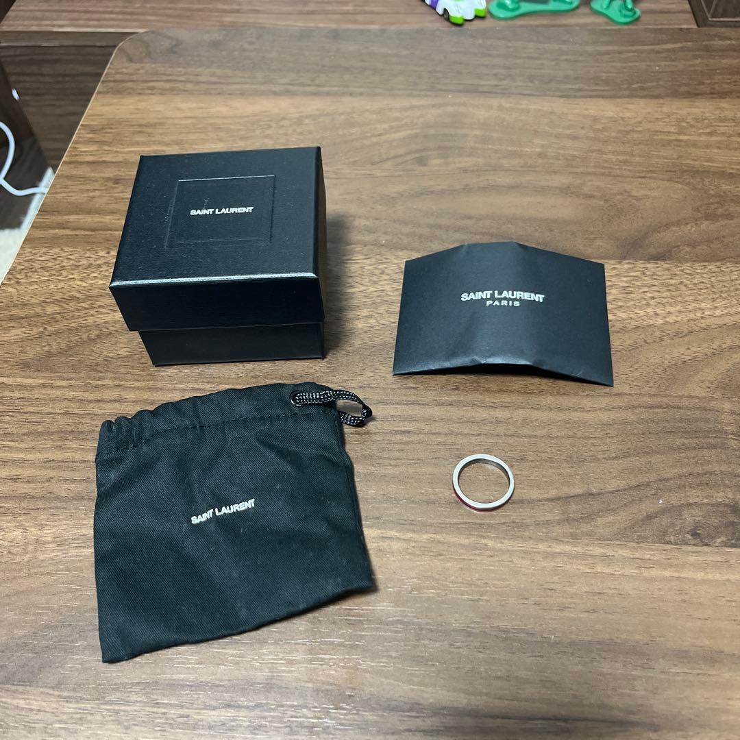 サンローランのリングです サイズは9なので日本サイズだと17になります