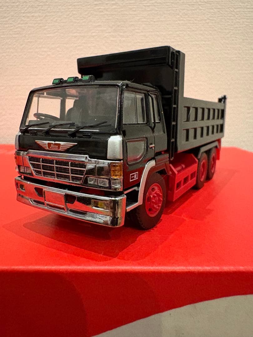 即日発送。ダンプトラック ミニカー 1/64 ブラック