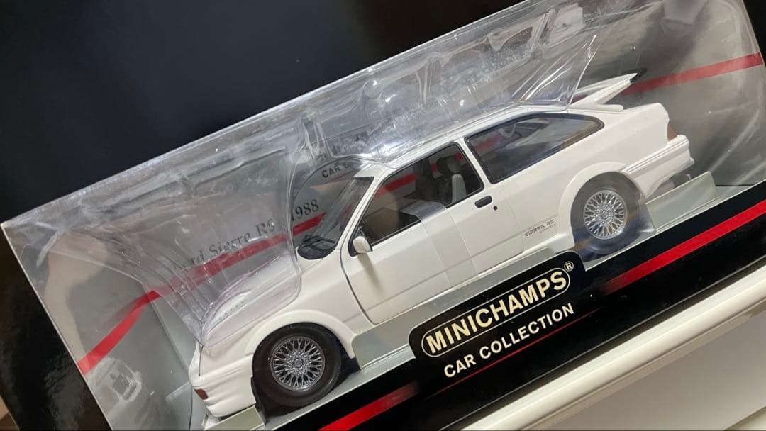 ミニチャンプス1/18 Ford Sierra RS 1988フォード・シエラ