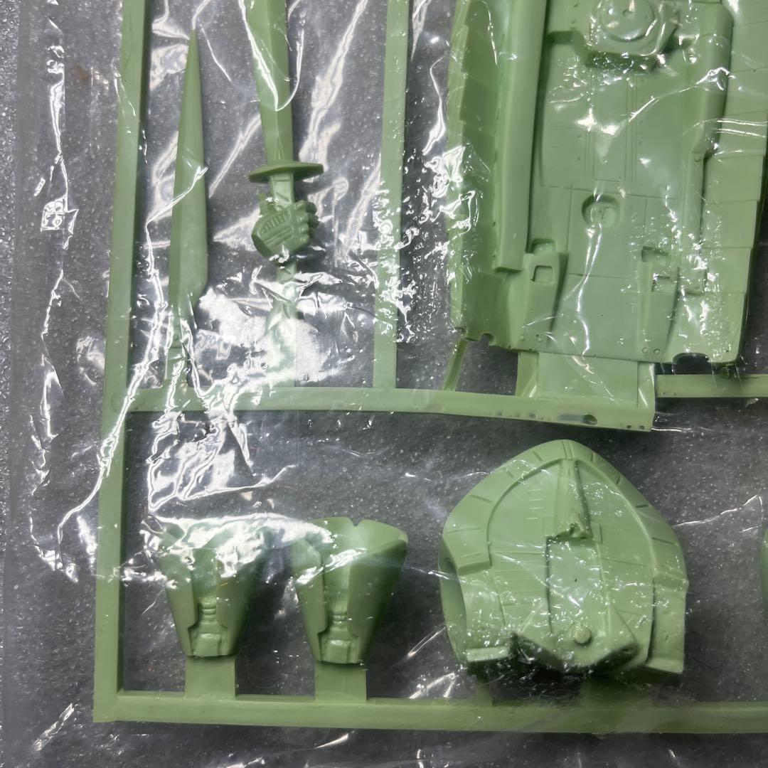 ボークス 1/100スケール ベルリン グリーンタイプ ガレージキット 現状