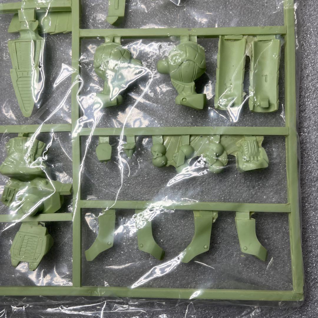 ボークス 1/100スケール ベルリン グリーンタイプ ガレージキット 現状