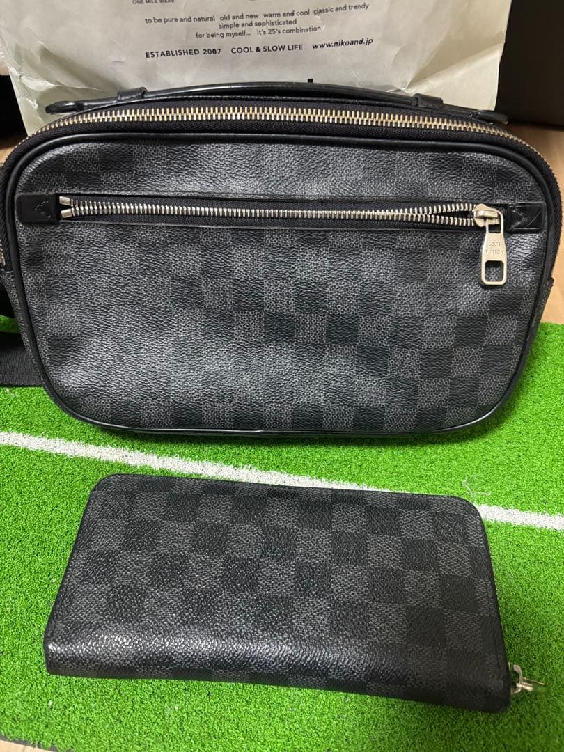 本日限定価格　Louis Vuitton 財布付きボディバッグ ブラック