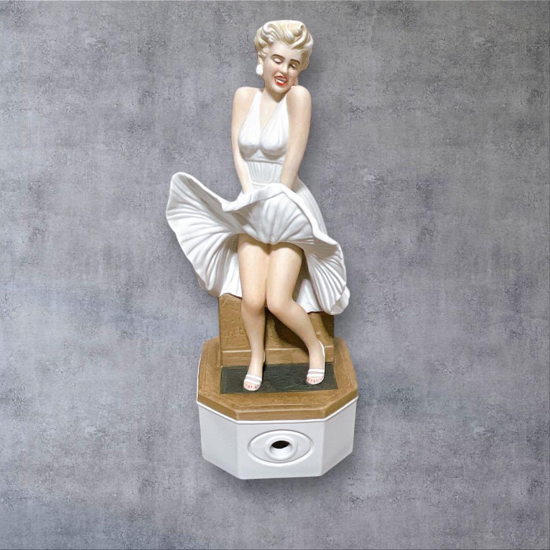 マリリンモンロー 7年目の浮気 ウイスキーボトル 空瓶 陶器製