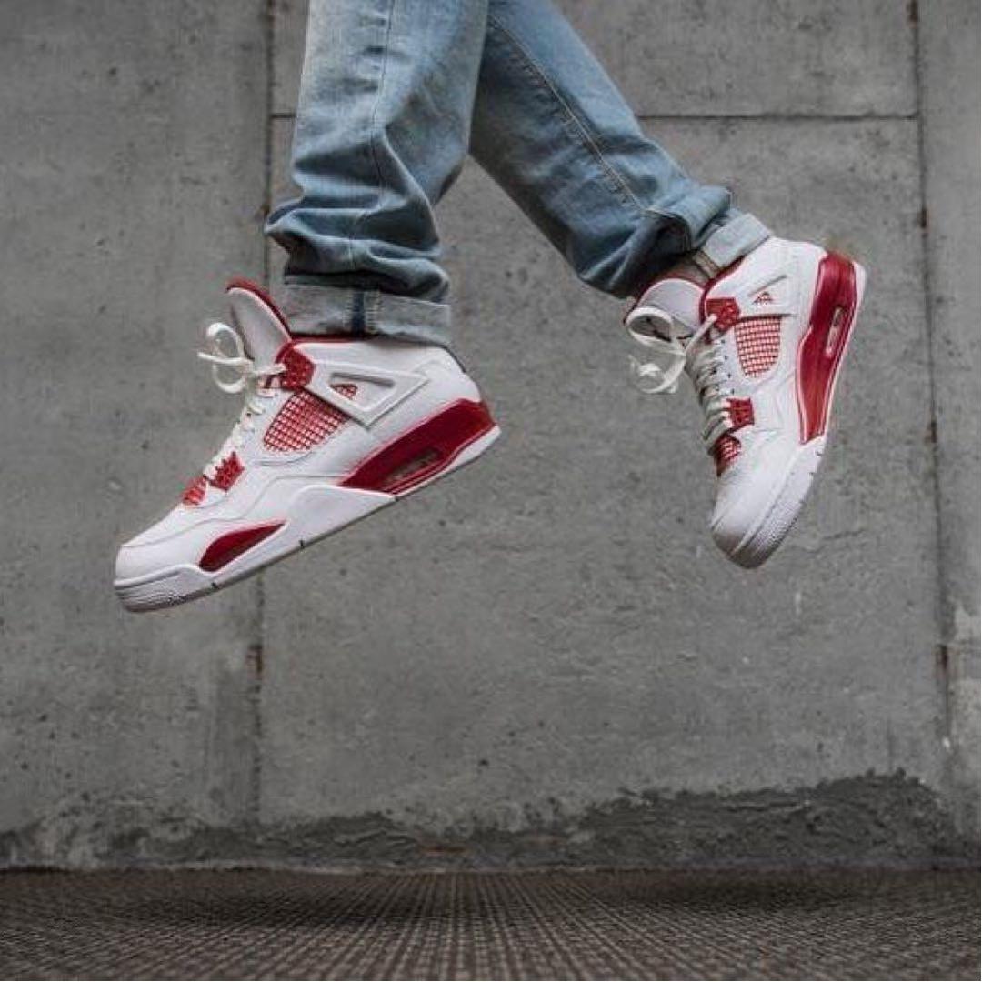 靴 Nike Air Jordan 4 Retro \