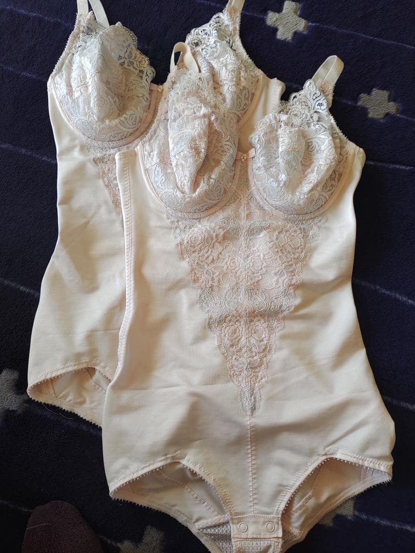 【naka】マルコ補正下着　ボディスーツ２枚　E70M カーヴィシャス カレス フルカップボディスーツ | 補整下着(補正下着