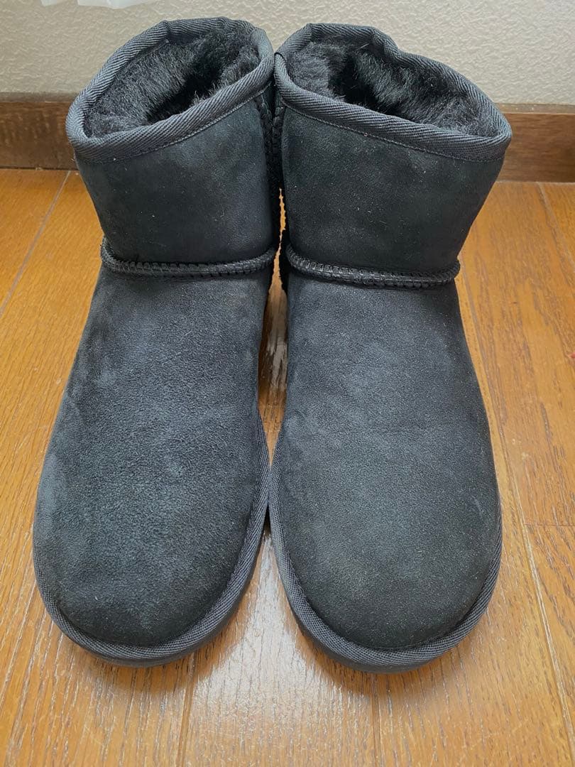 本日限定価格！ほぼ新品！UGG classic mini Ⅱ ブラック　サイズ7