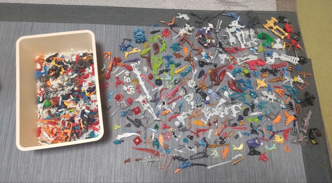 ほねほねザウルス 福井 ブロックス ダークメガ ギガント グレート レアパーツ ダークメガほねほねザウルス | 玩具菓子 | カバヤ食品株式会社