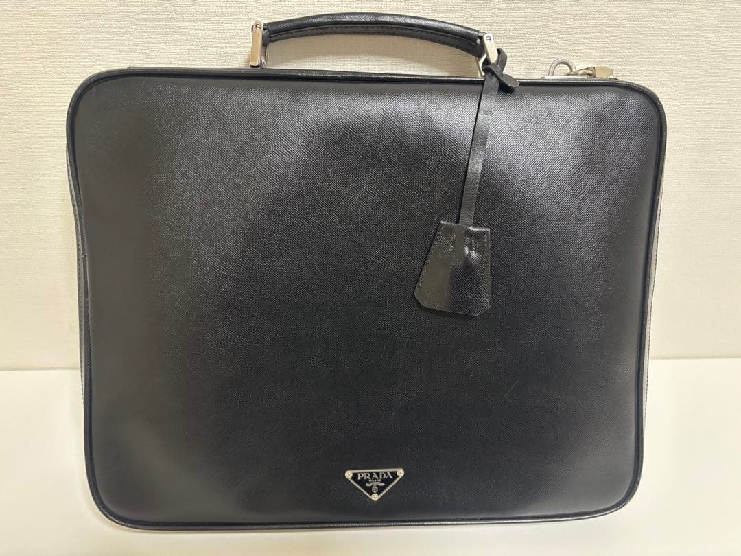 【鍵付き南京錠】PRADA ビジネスバッグ 三角ロゴ サフィアーノレザー メンズ