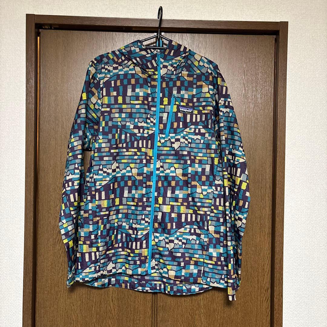 patagonia フーディニ　マルチカラー