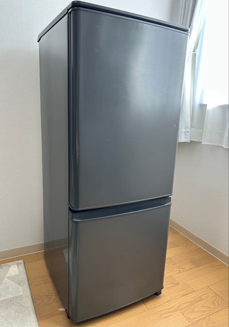 三菱電機 冷凍冷蔵庫 MR-P15F-H 2020年製 146L Amazon.co.jp: 三菱電機 146Lコンパクト2ドア冷蔵庫 マットチャコール