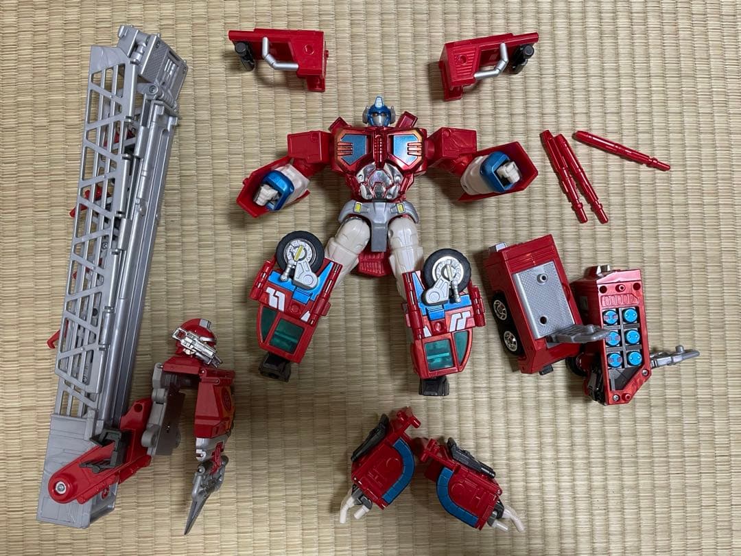 トランスフォーマー　カーロボット　スーパーファイヤーコンボイ トランスフォーマー カーロボット C-001 炎の司令官 スーパー