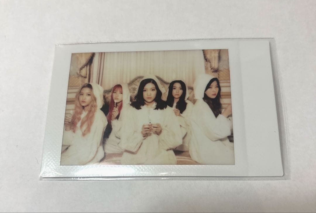 Red Velvet 2周年ポラロイド