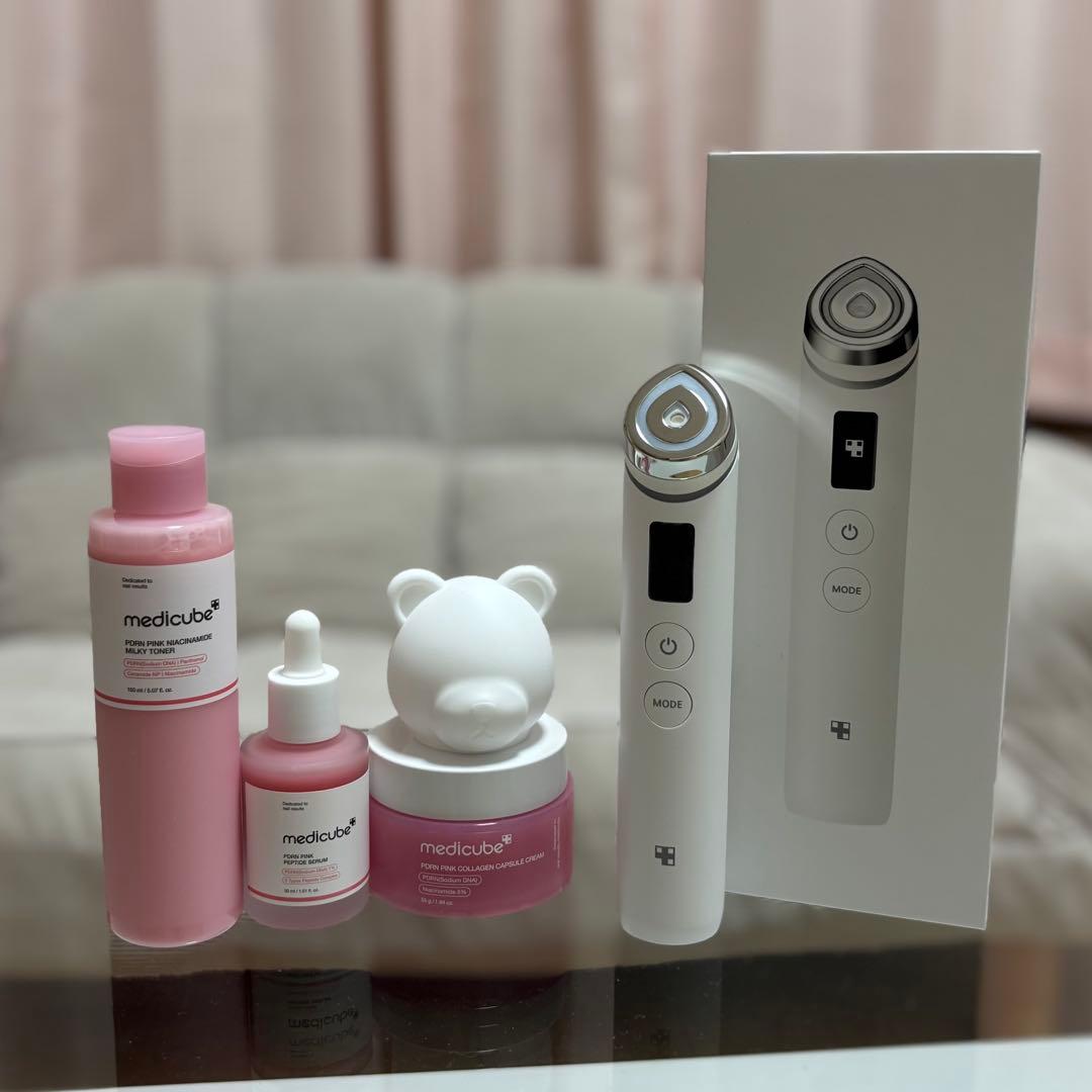 メディキューブ MEDICUBE AGE-R BOOSTER Pro ホワイト