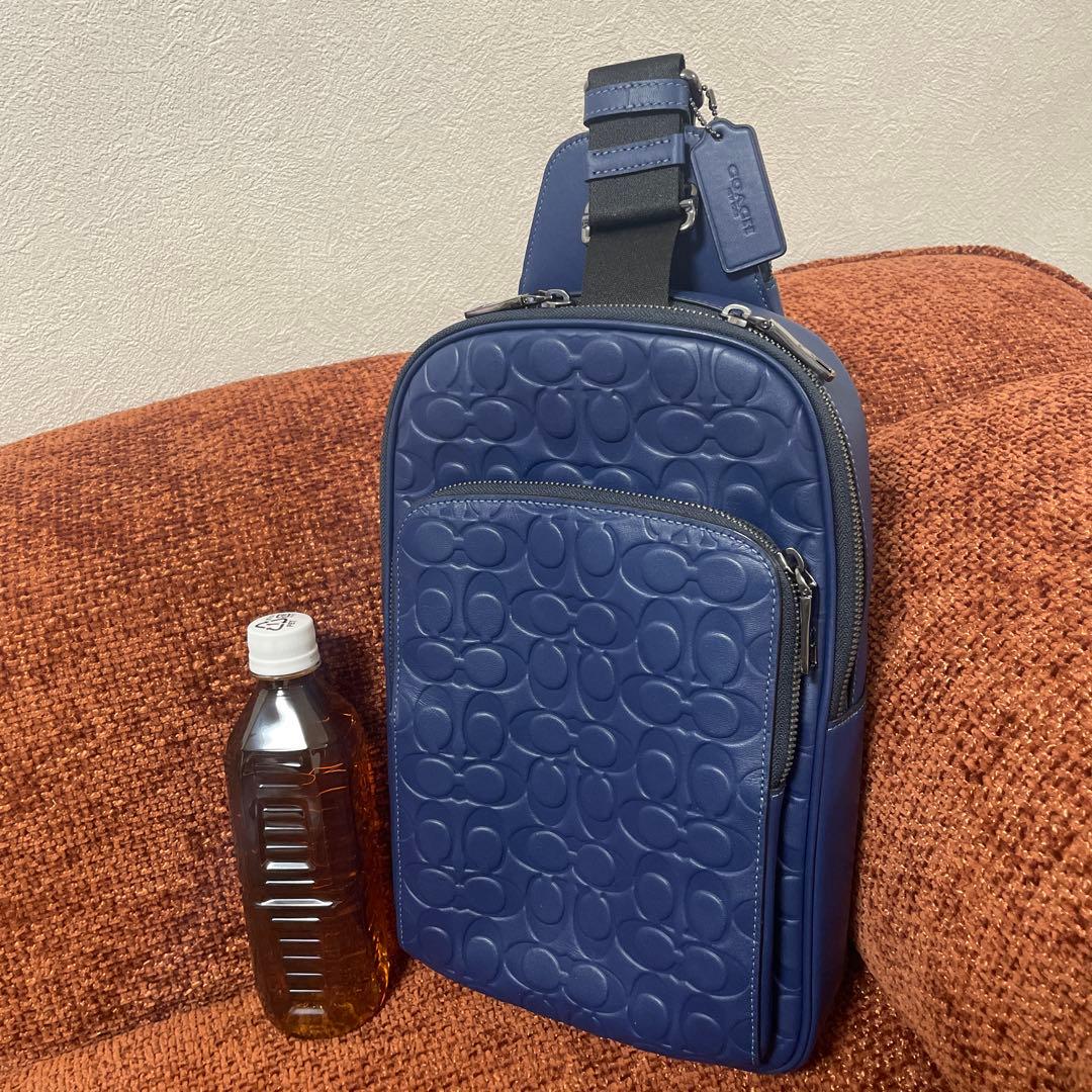 や*ー様 最終値下げコーチ　ネイビー ボディバッグ　牛皮