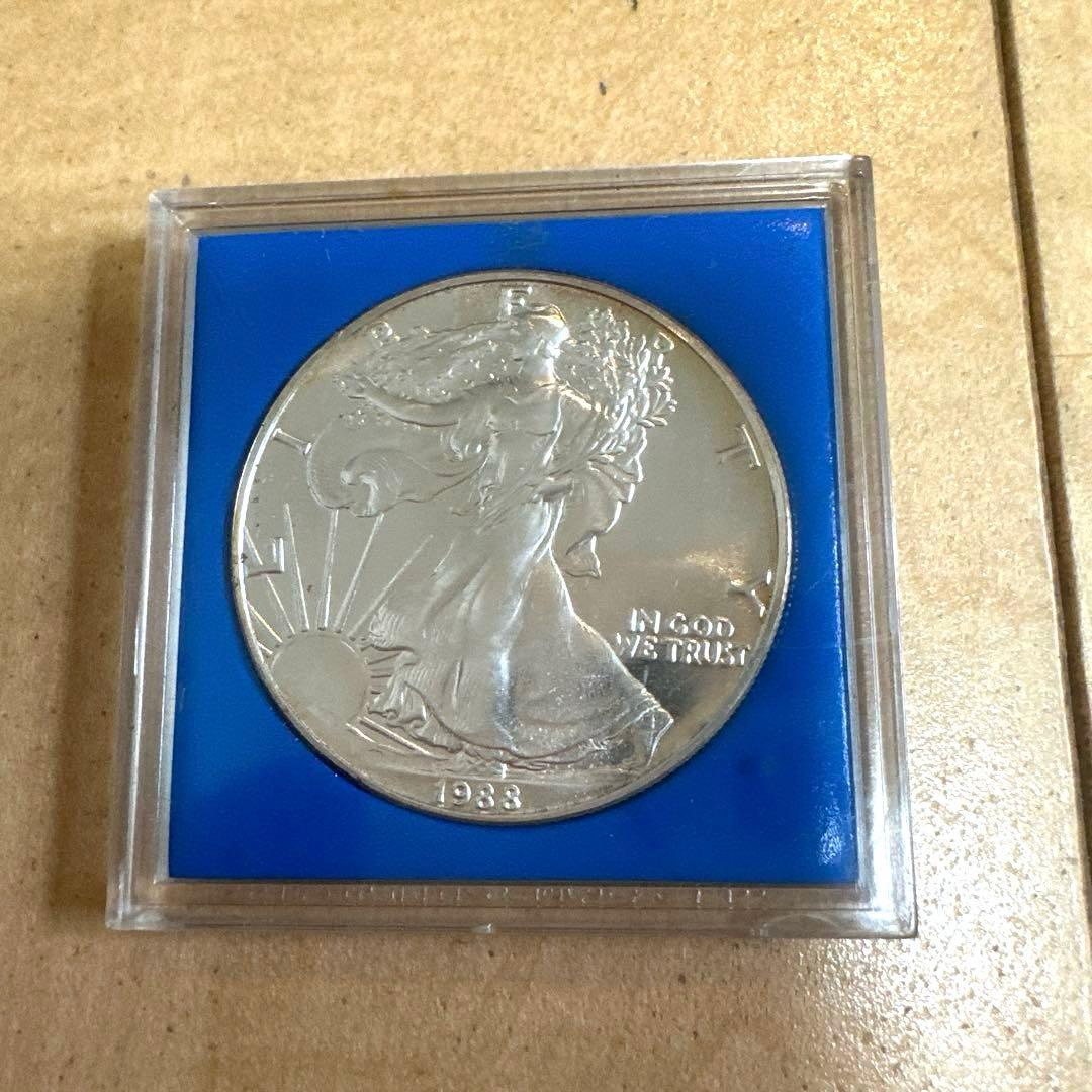 ヒロS2040様 アメリカ　イーグル 銀貨　１オンス 1988年　1ドル イーグル銀貨 1988年 アメリカ合衆国造幣局発行 1オンス銀貨 純銀31 1g