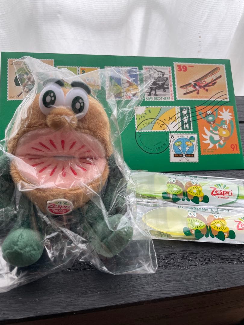 キウイブラザーズ　ゼスプリ　レッドルビー　ぬいぐるみ【おまけつき】非売品 2026年最新】ルビーレッドキウイの人気アイテム - メルカリ