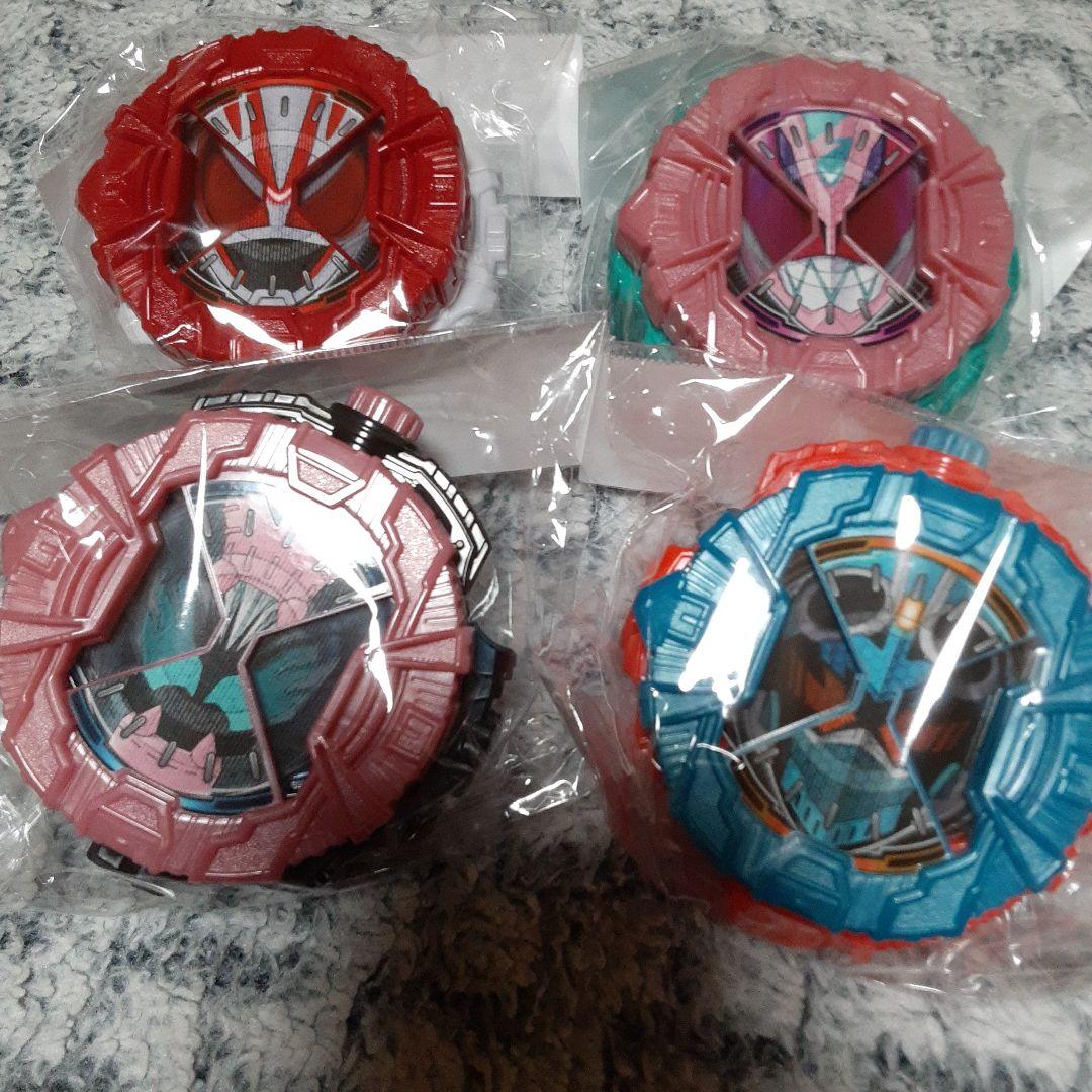 DXガッチャード＆ギーツ＆リバイスライドウォッチ