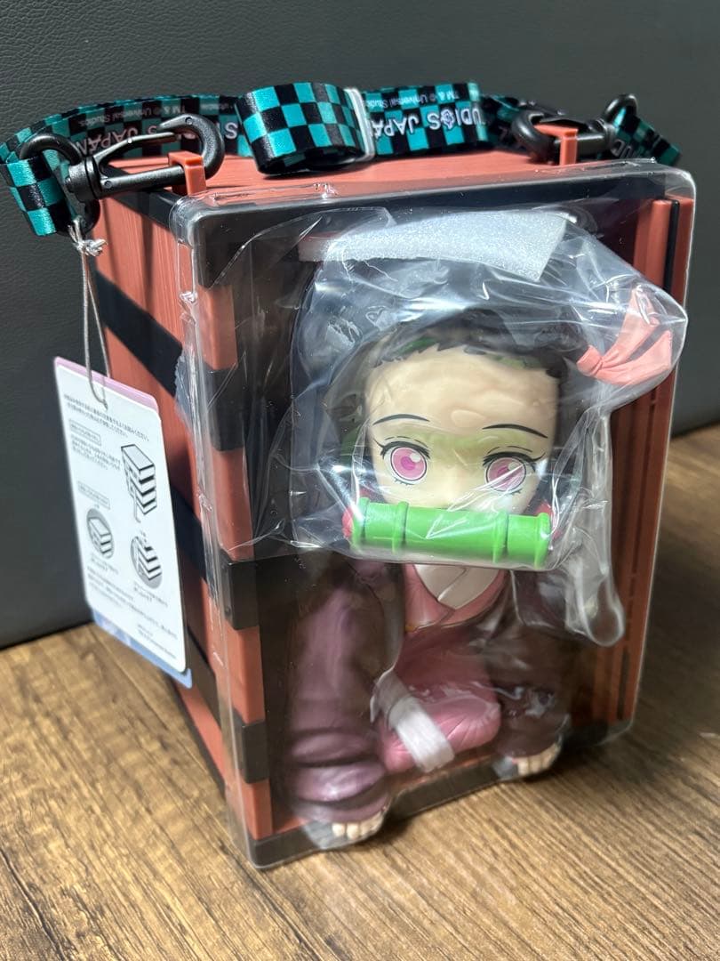 【新品未開封】禰豆子 フィギュア 箱型デザイン ストラップ付き TVアニメ「鬼滅の刃」『箱入り禰豆子 びっぐさいずフィギュア』ホビー