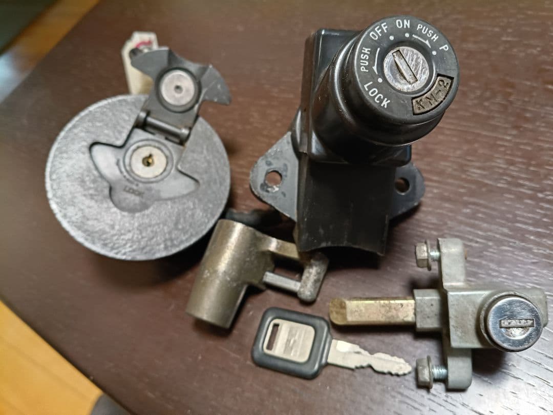 バリオス　ZR250A キーセット