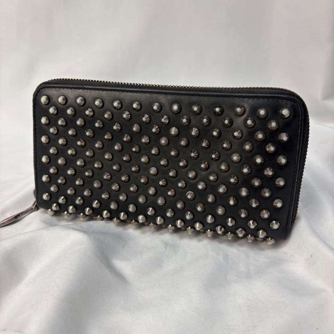 クリスチャンルブタン　長財布　ラウンドファスナー　ブラック