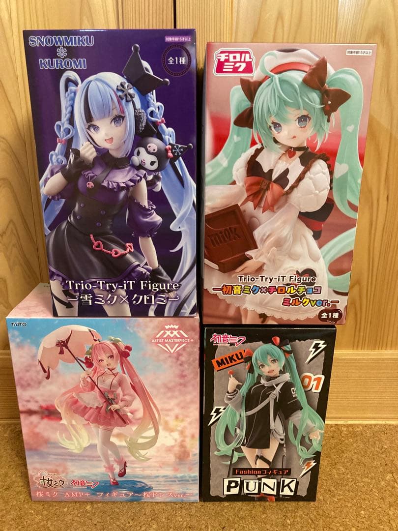 初音ミクフィギュア4点セット - メルカリ