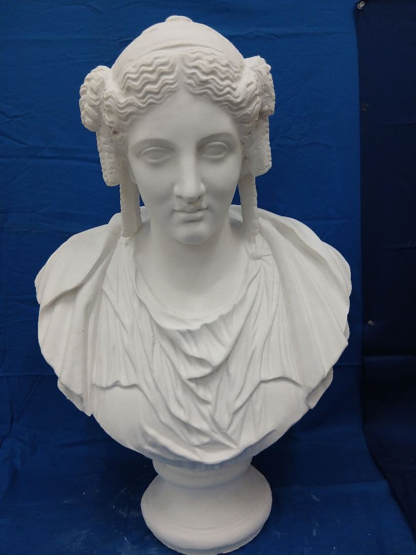 パシャント胸像