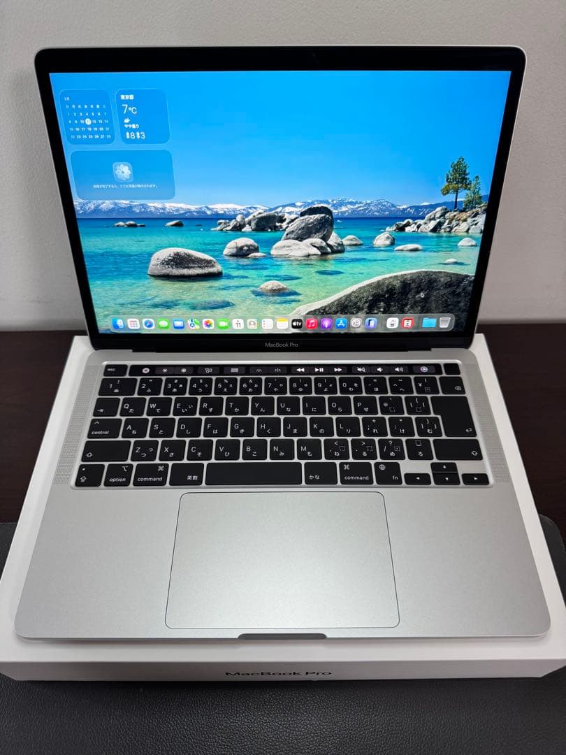 MacBook本体 MacBook Pro 2020. M1. 16GB . 256GB