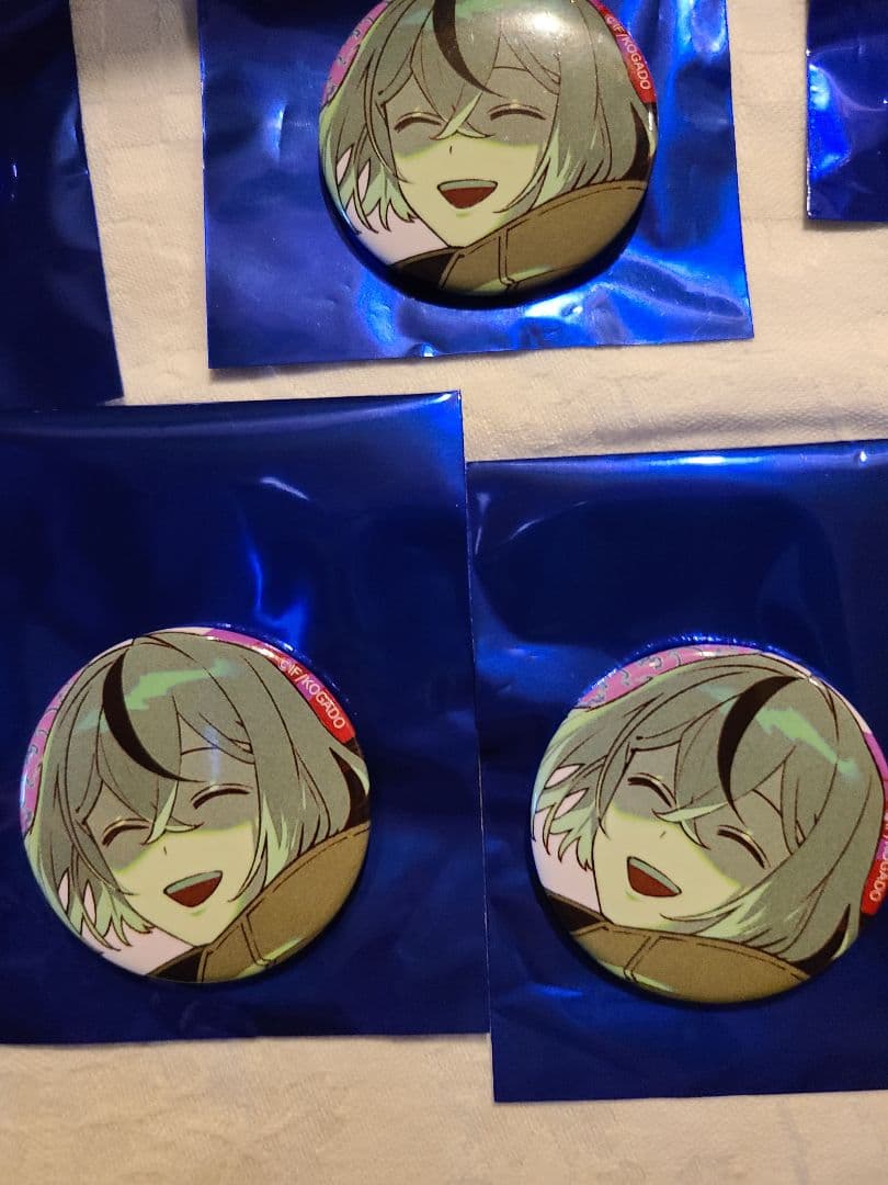 オバレク モリィ カウントダウン缶バッジ - メルカリ