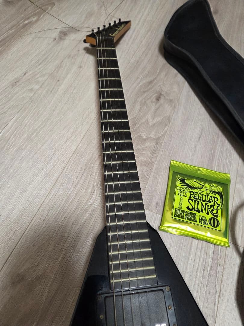 Grover Jackson Randy V EMG ソフトケース付き！ - メルカリ