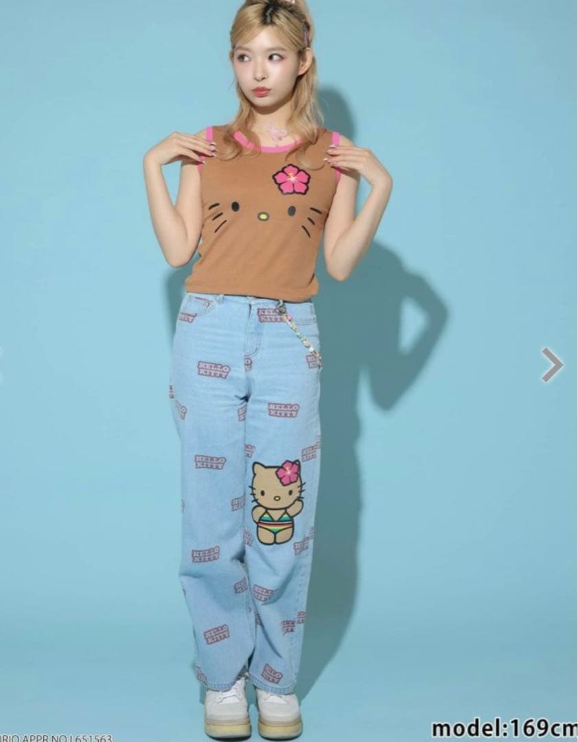 日焼けキティ❤️ハローキティ×SPINNSサマーシリーズ 総柄デニム