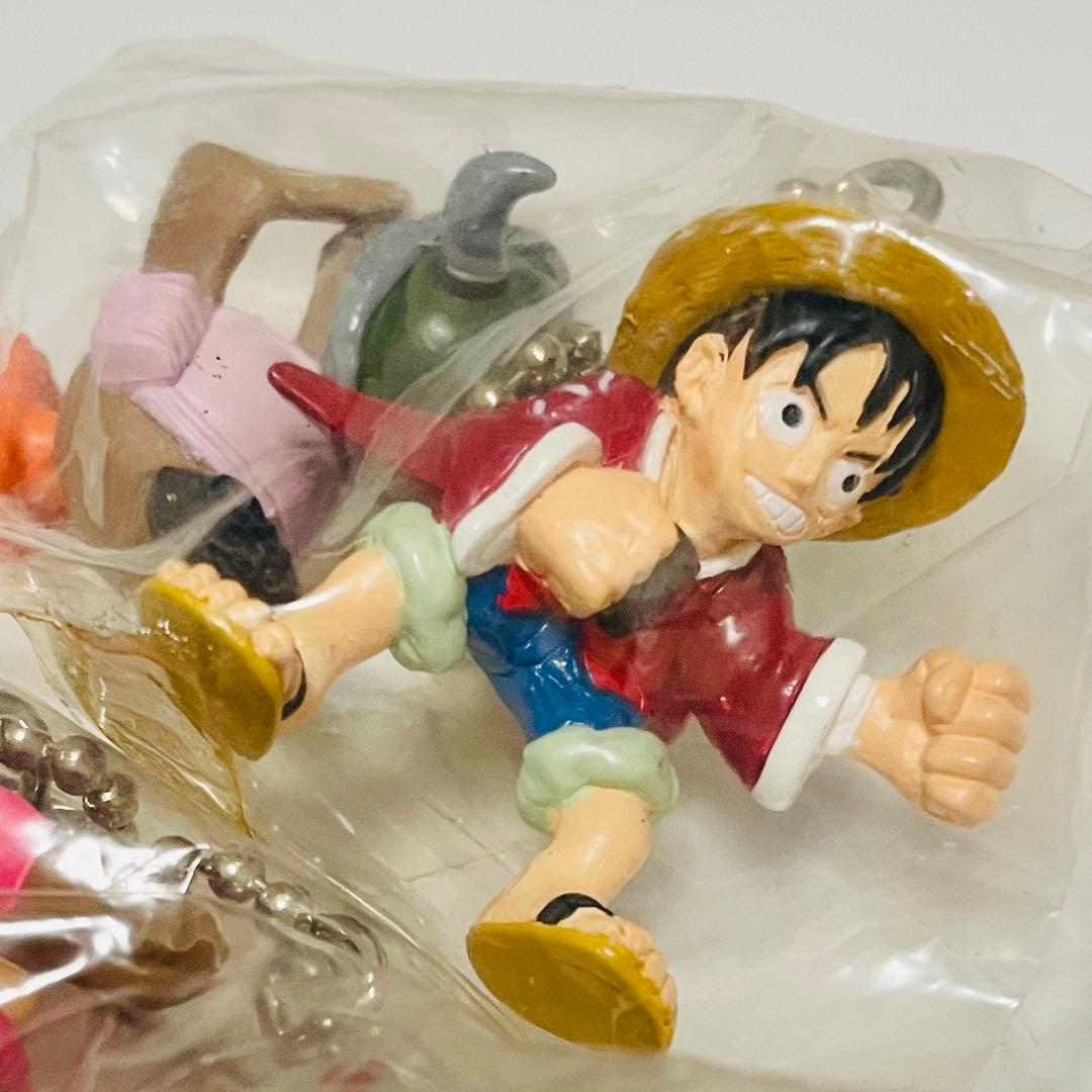 ワンピース ルフィ チョッパー ゾロ キーホルダー3セット - メルカリ