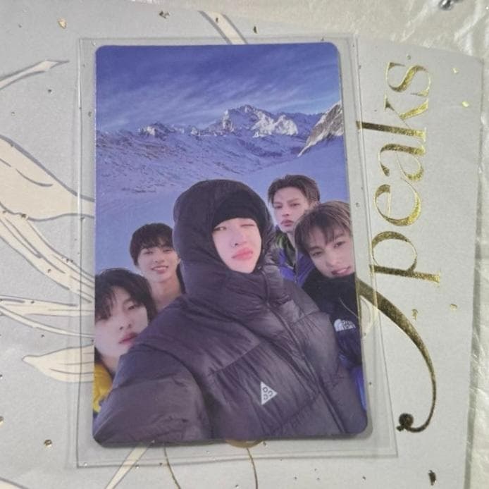 Cortis Weverse Youtube gift 特典 ラキドロ トレカ - メルカリ