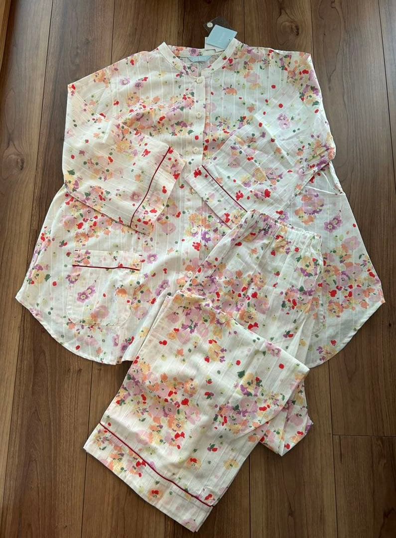 【新品】タグ付き　KID BLUE 花柄　上下ルームウェア KID BLUE（キッドブルー） パジャマ ルームウェア -24ネルタータン