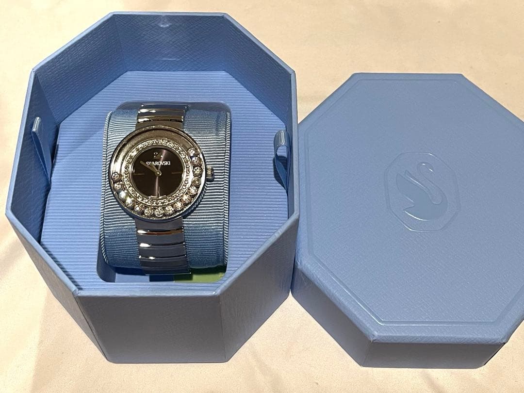 Swarovski クリスタル装飾 アナログ時計　lovely crystal