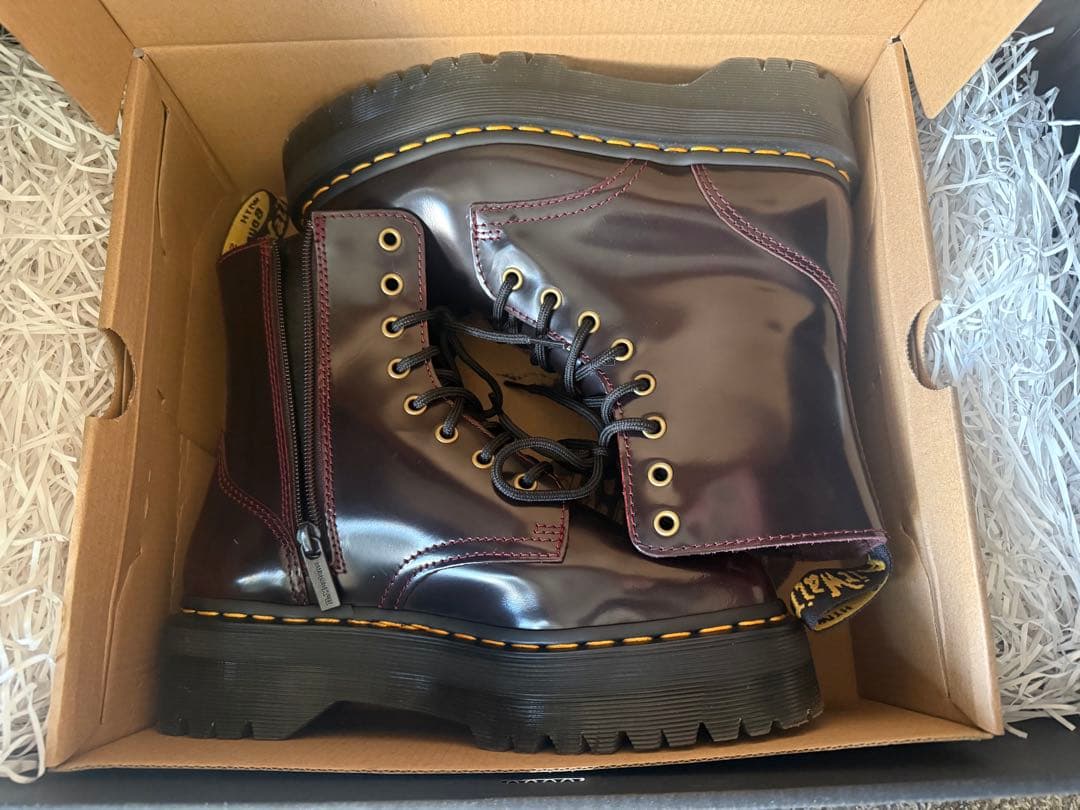 Dr. Martens バーガンディ JADON 8 ホールブーツ