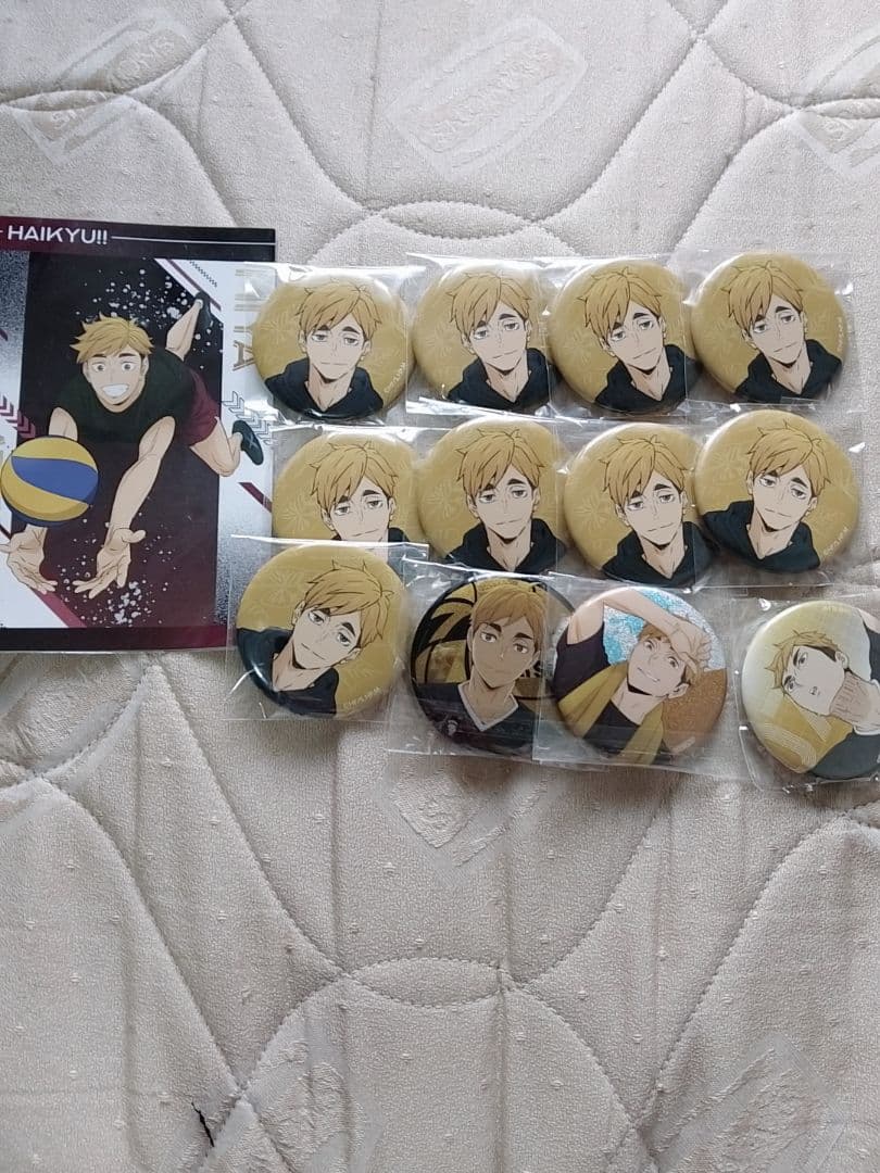 ハイキュー!! 宮侑 缶バッジ＆カード - メルカリ