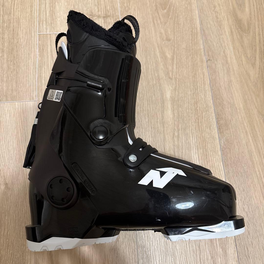 Nordica HF 75 女性用スキーブーツ 24.5cm