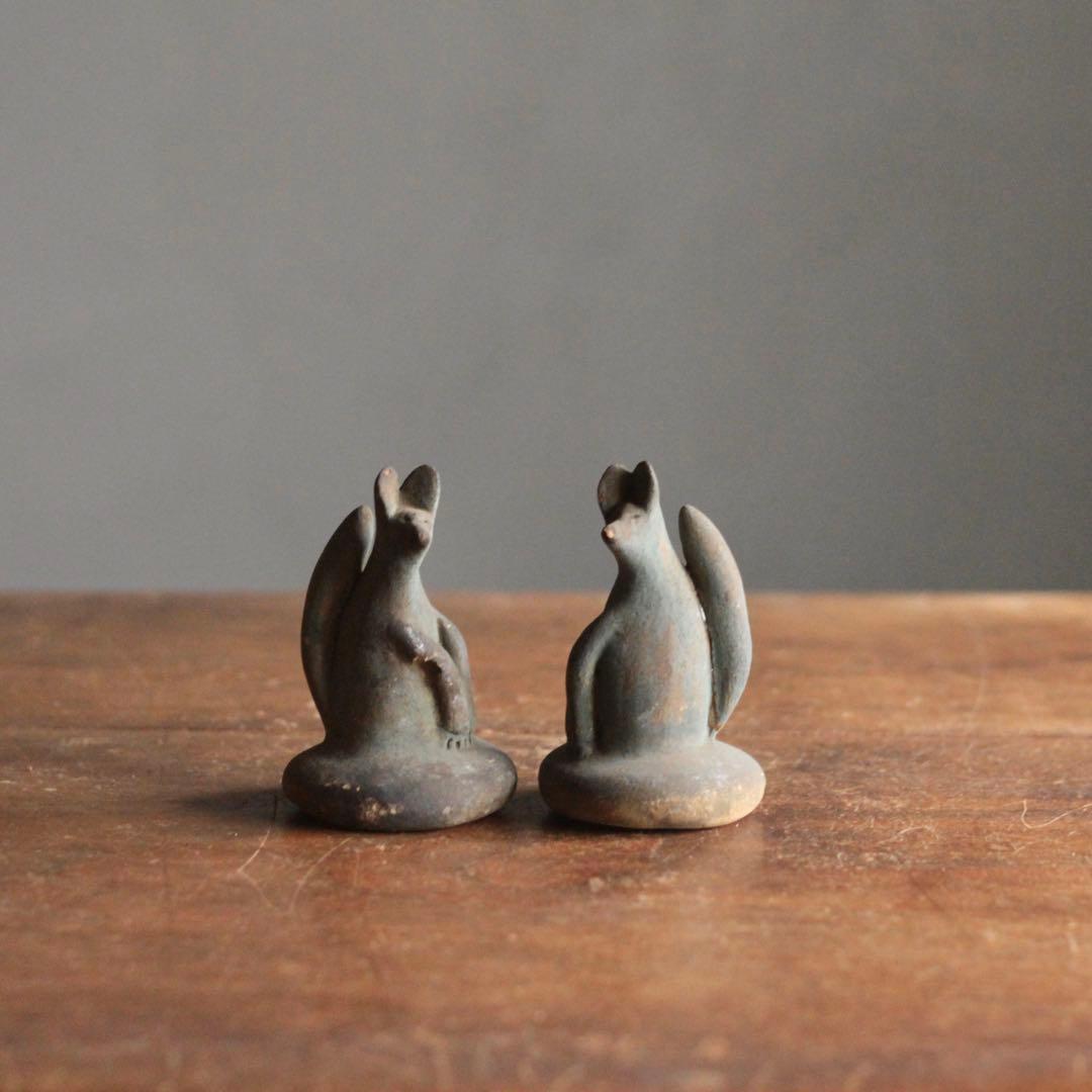 古い 土人形 お稲荷さん 一対 御狐様 民芸 民間信仰 古道具 オブジェ