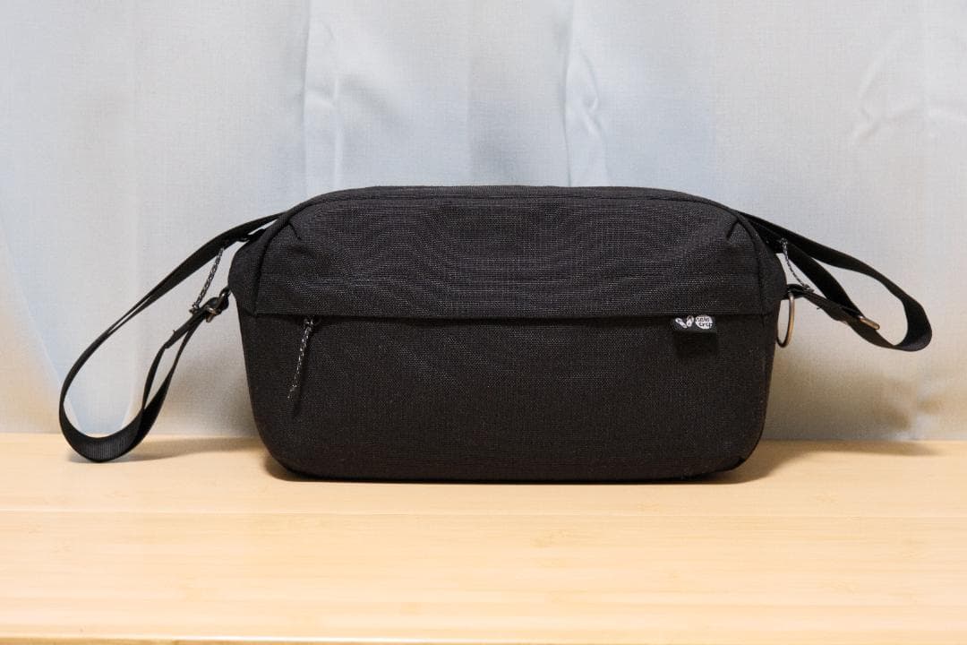 new trip Lunch Box＜Black＞