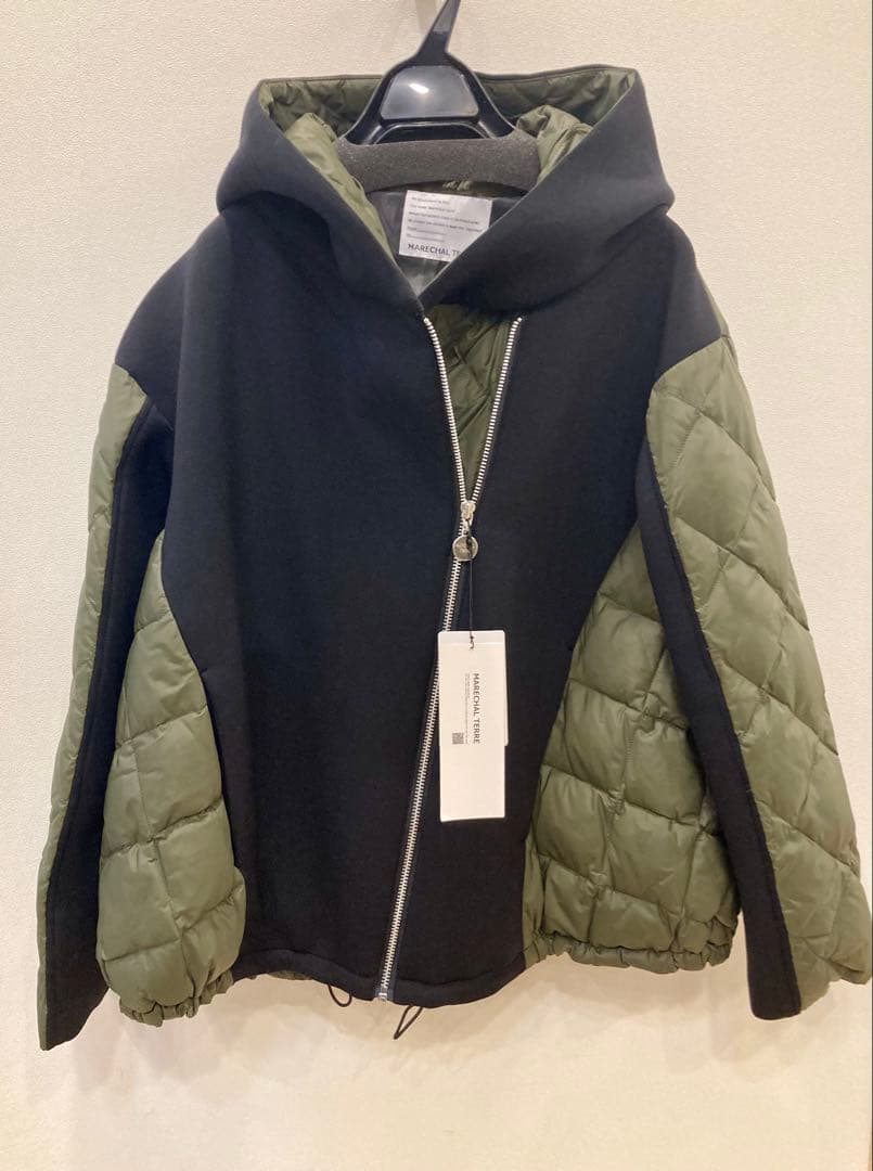 [新品] MARECHAL TERRE ダウンジャケット サイズ2 黒/カーキ
