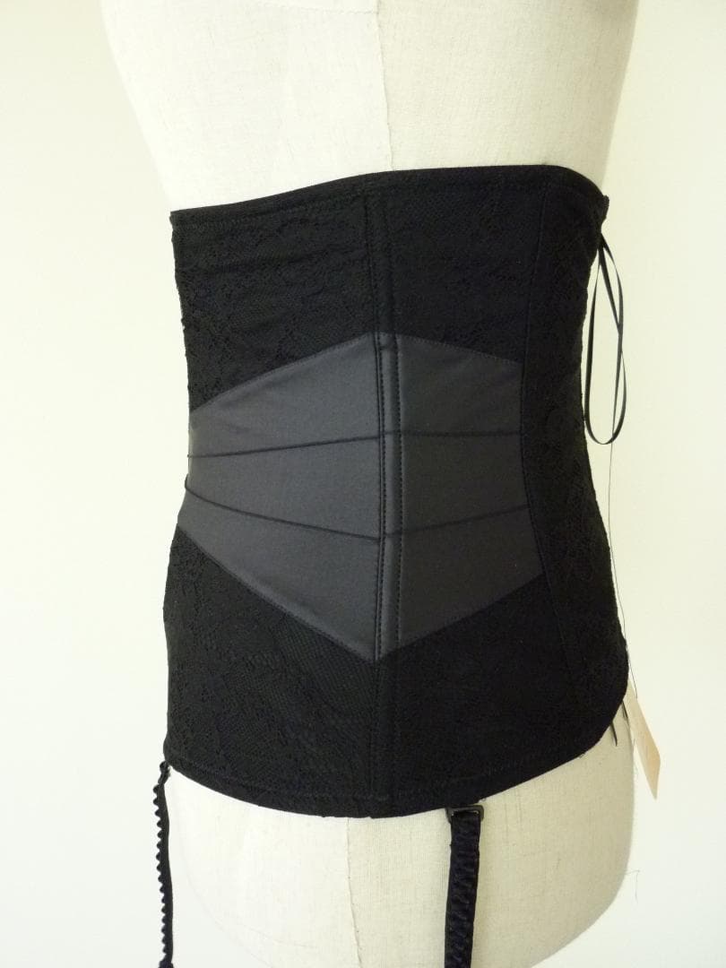 FR3《リズシャルメル》Nocturne Party　ニッパーガーター