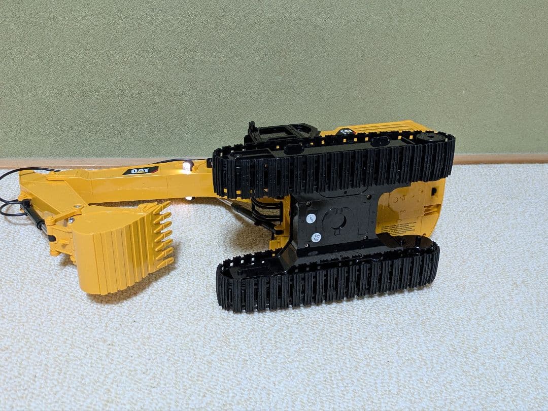 美品】京商1/24RC CATラジコンショベルカーユンボ 建設機械予備充電池