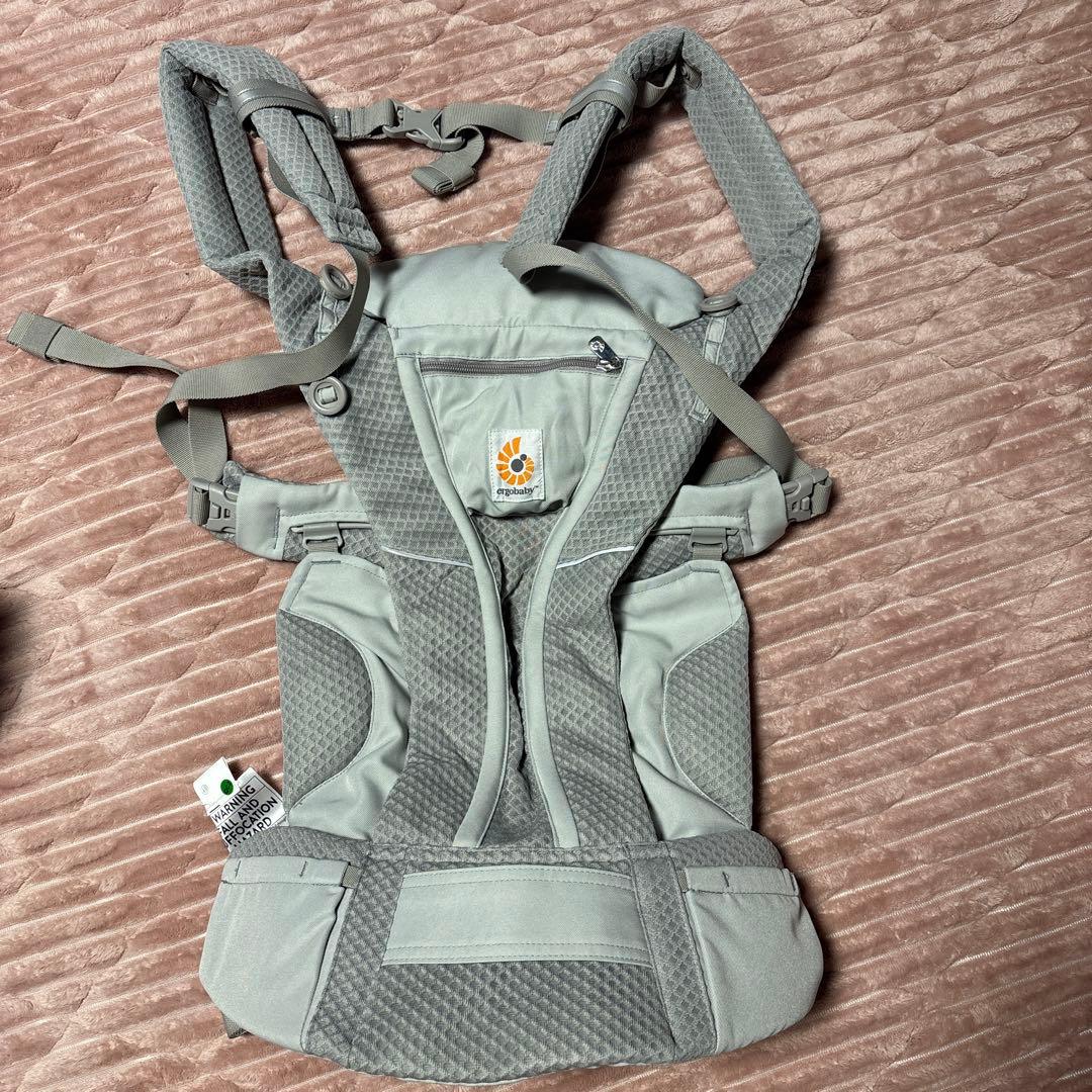 エルゴ　オムニブリーズ　パールグレー