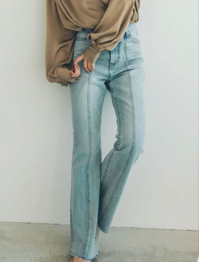 【新品タグ付き】センターシームセミフレアデニム