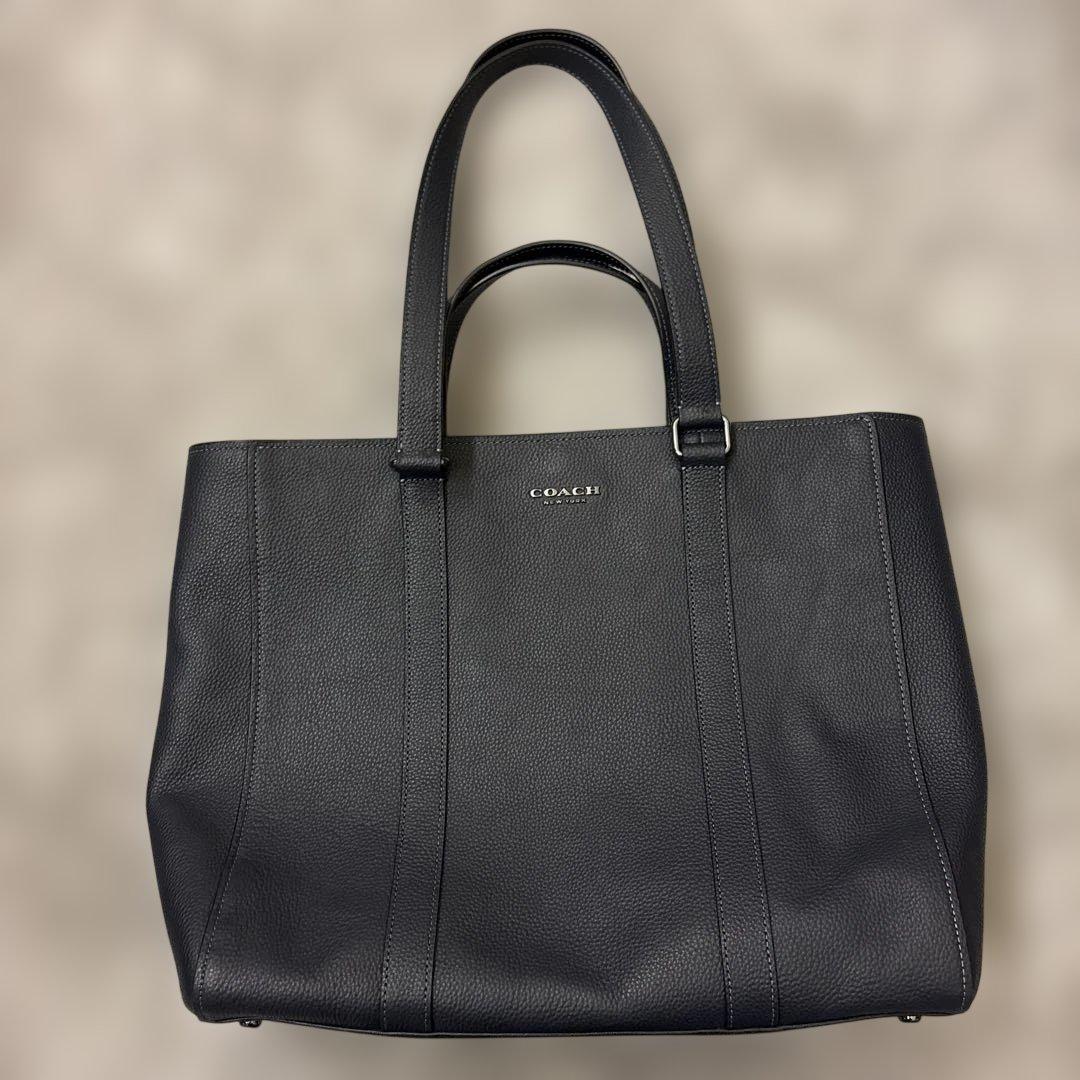 COACH ブラックレザートートバッグ